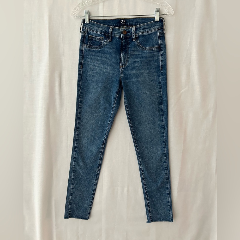 GAP Women’s Favorite Jegging, Size 27